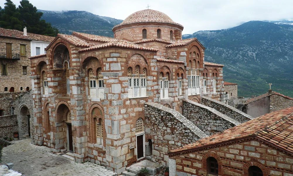 Εγκρίθηκε η πίστωση για την αποκατάσταση των ζημιών στη Μονή Οσίου Λουκά
